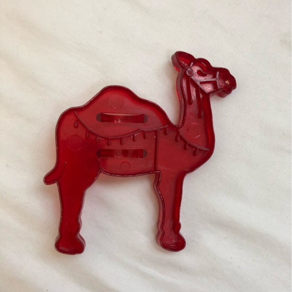 9 Cookie Cutters Red Plastic Translucent Vintage Animals Circus Pony Lamb Bear - Picture 6 of 12